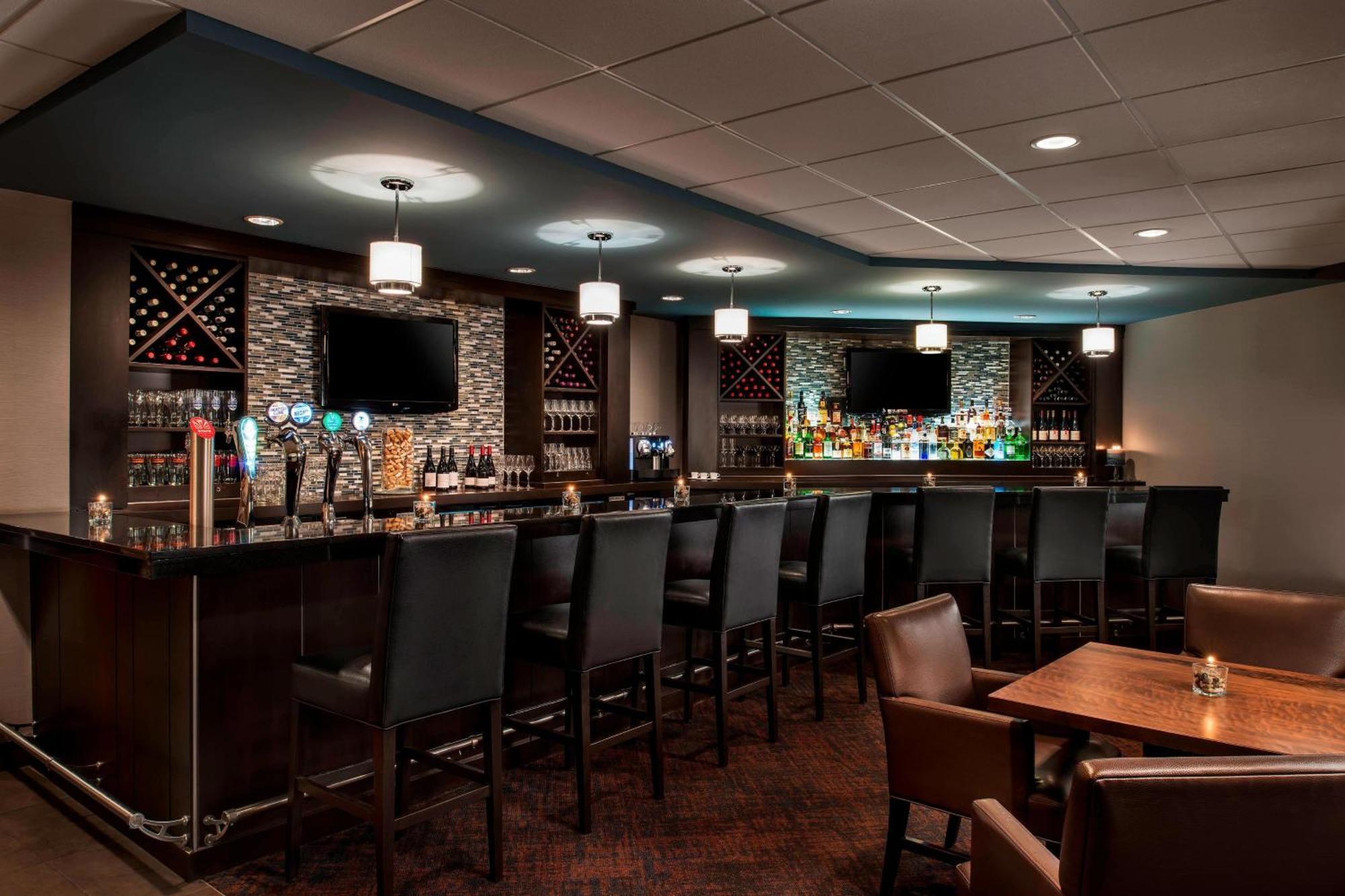 Delta Hotels By Marriott Sault Ste. Marie Waterfront Esterno foto